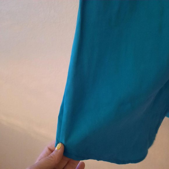 Blue Sleeveless Button Blouse  *BOGO* - Picture 2 of 6